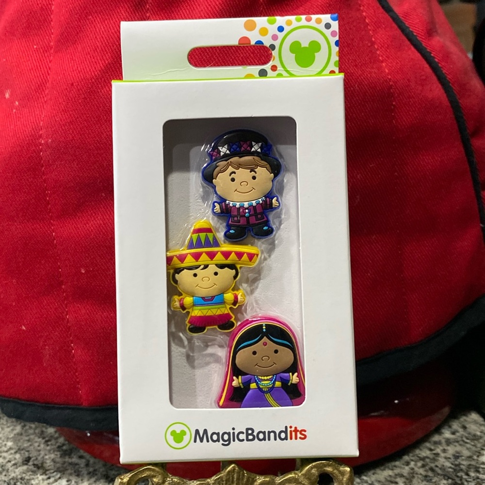 MagicBandits Brand New It’s A Small World Characters